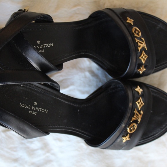 Louis Vuitton Heels - Picture 5 of 5